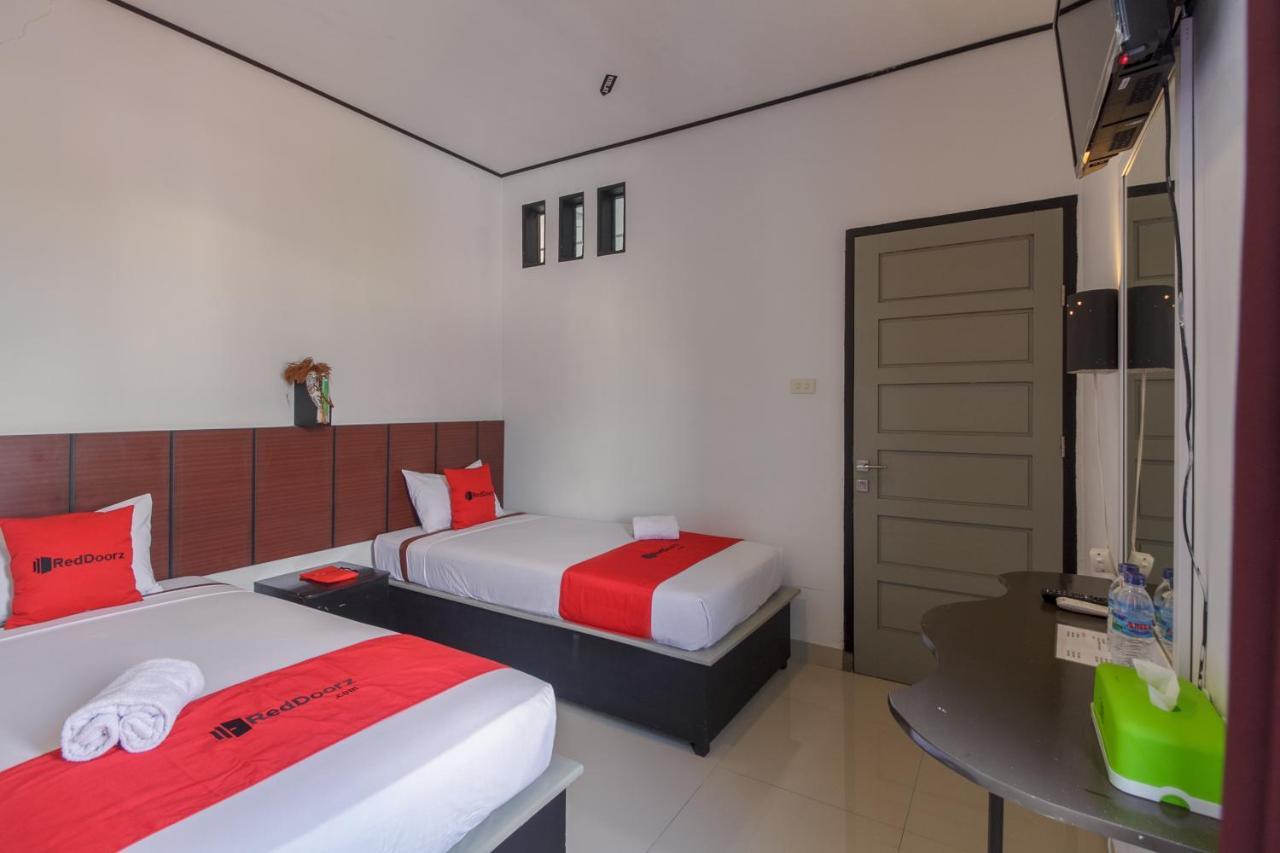 Reddoorz Near Jalan Sudirman Padang Padang (Sumatra) Exterior foto
